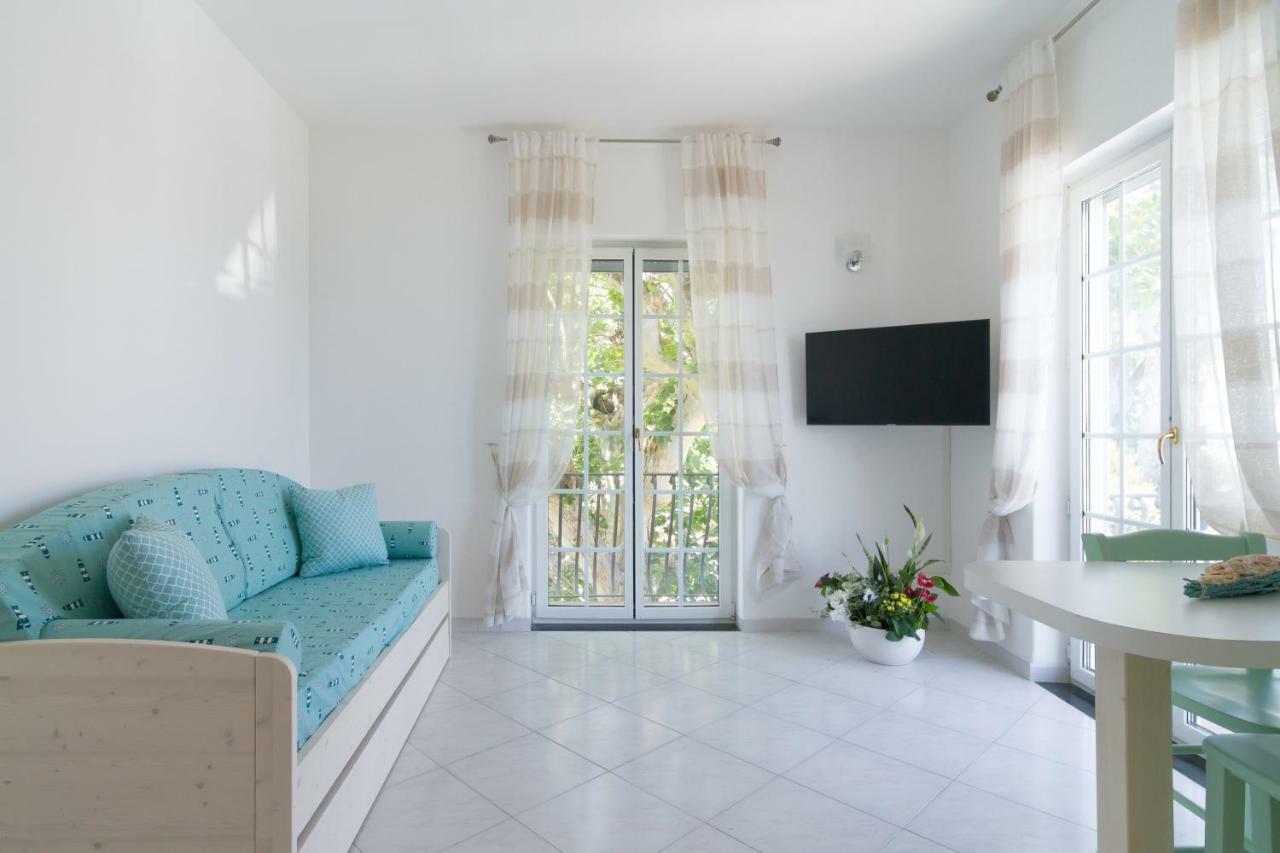 Aquamarine Relaxing Capri Suites Dış mekan fotoğraf