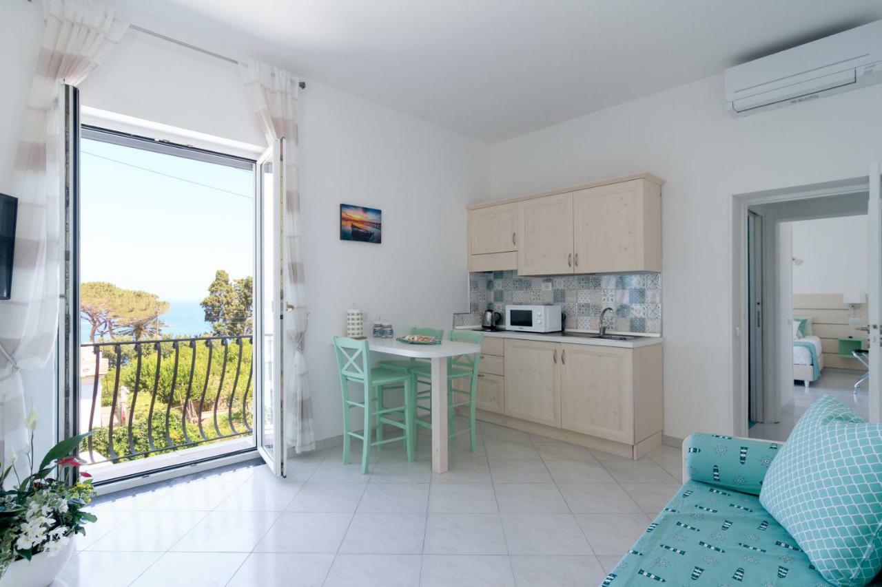 Aquamarine Relaxing Capri Suites Dış mekan fotoğraf