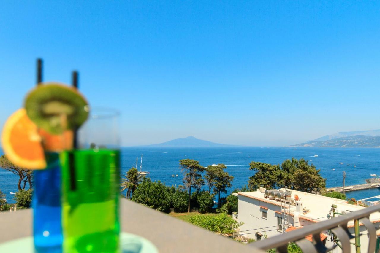 Aquamarine Relaxing Capri Suites Dış mekan fotoğraf